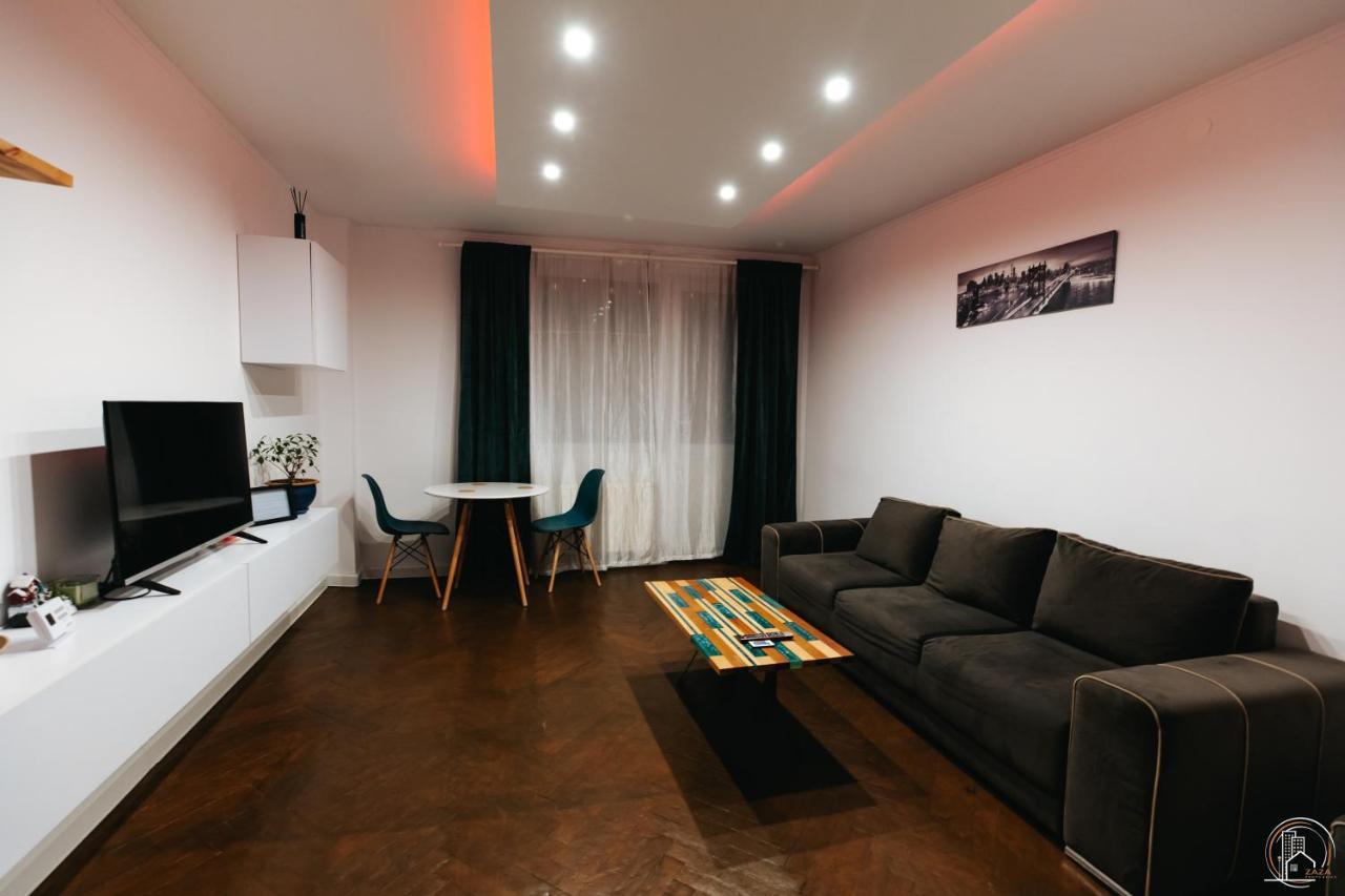 Zaza Apartament - Central Area, With Balcony Targu Jiu Luaran gambar