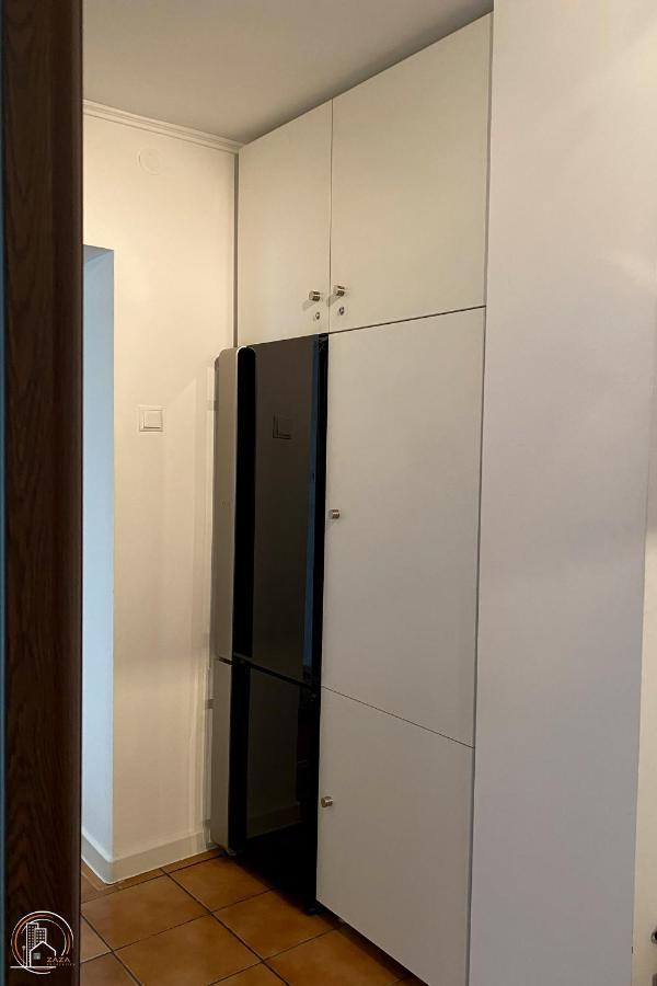 Zaza Apartament - Central Area, With Balcony Targu Jiu Luaran gambar