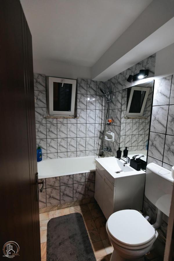 Zaza Apartament - Central Area, With Balcony Targu Jiu Luaran gambar