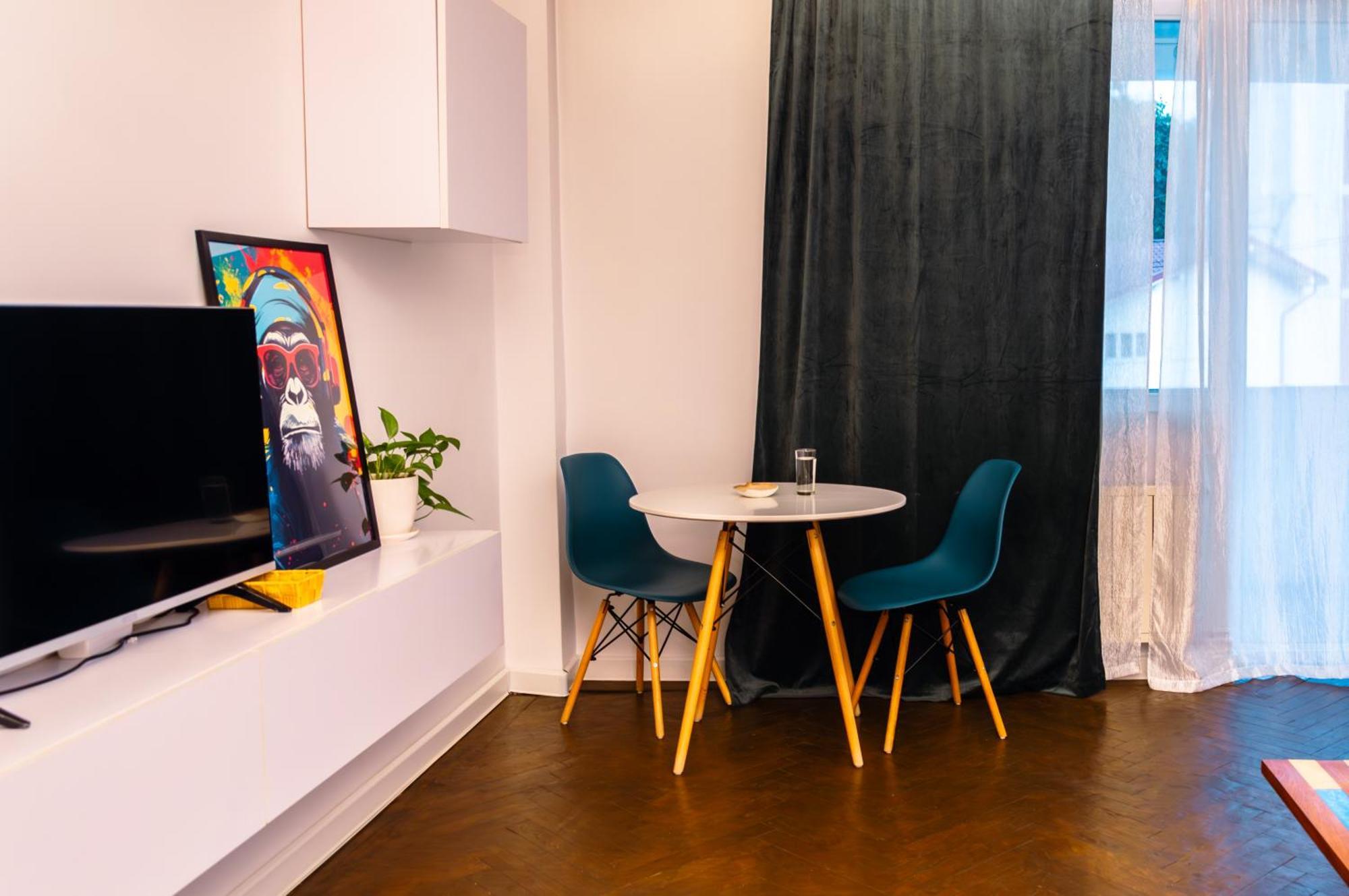 Zaza Apartament - Central Area, With Balcony Targu Jiu Luaran gambar